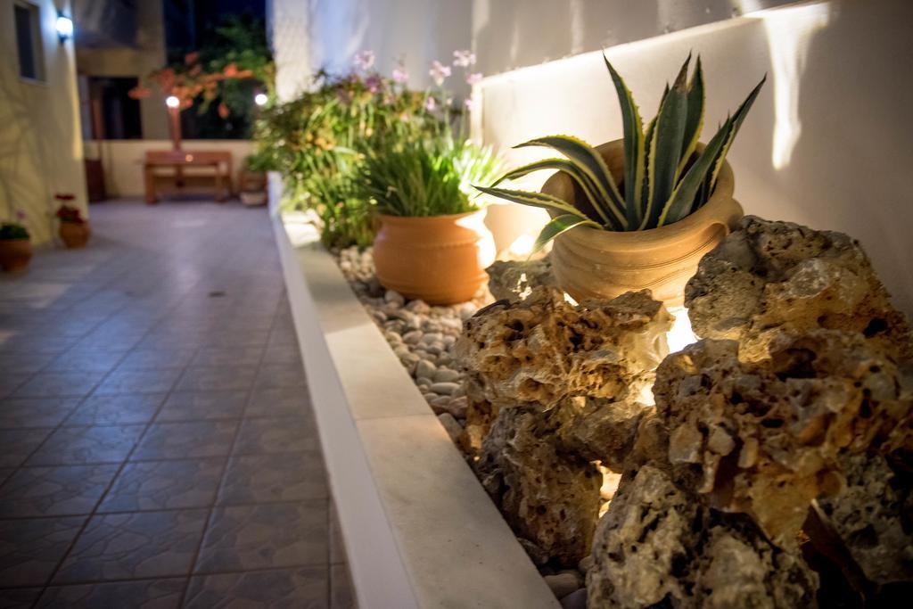Pantheon Deluxe Apartments アルハンゲロス エクステリア 写真