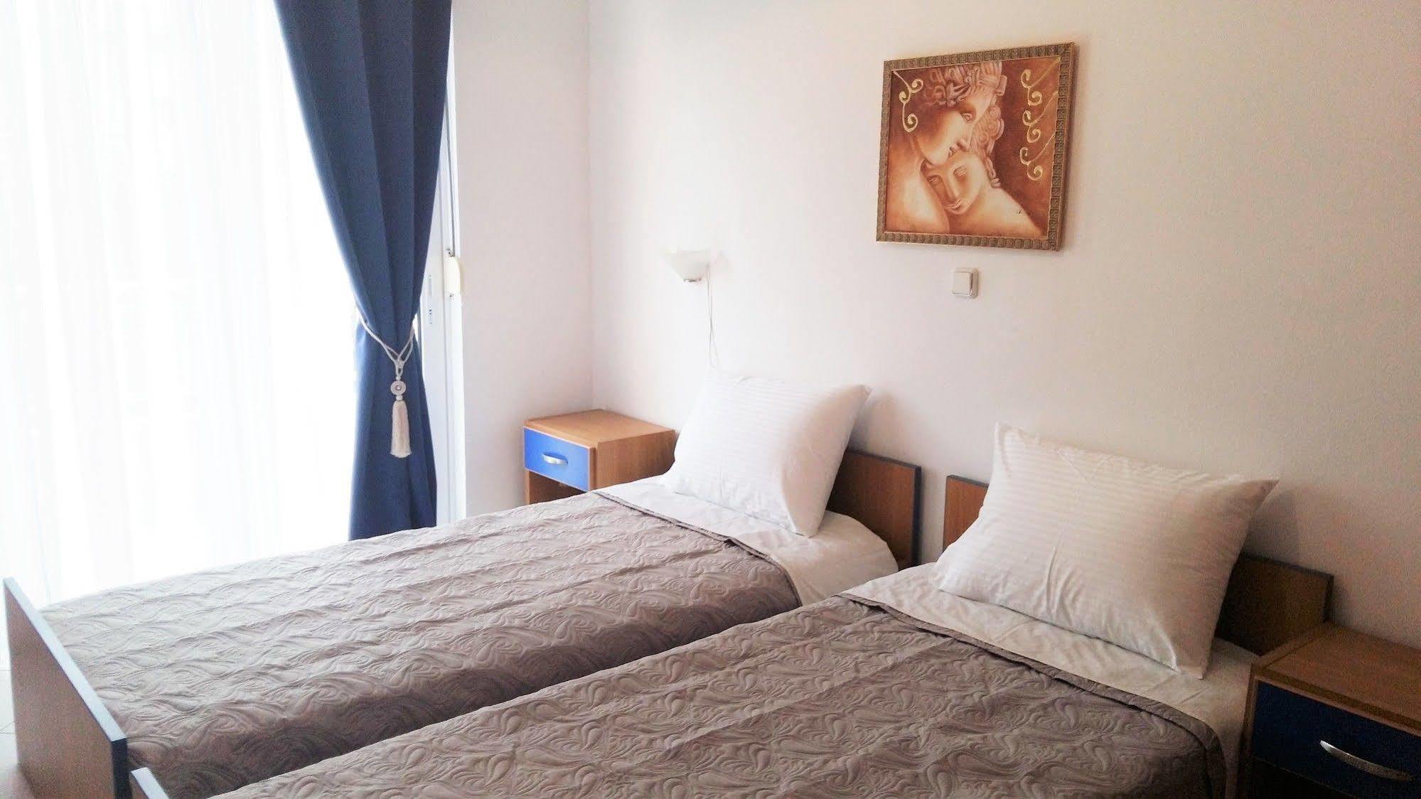 Pantheon Deluxe Apartments アルハンゲロス エクステリア 写真